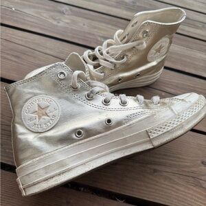 Converse Metallic Gold High-Tops unisex. Rare. Like new.